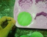 A picture of step 4 of Snow skin mooncake.
