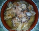 Foto del paso 5 de la receta: Acedías en salsa con almejas del pacifico