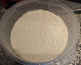 Foto del paso 2 de la receta: Hacer masa de pizza casera y rellenarla