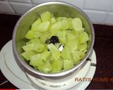 A picture of step 1 of Aamlokir chutney.