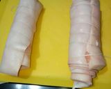 Hình bước làm 2 của món Da Heo Cuộn