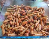 Sült, paradicsomos, virslis, penne recept fázis 6 fotója