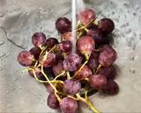 Foto del paso 3 de la receta: Mi mermelada de uvas rosa