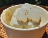 Hình bước làm 3 của món Kem sữa chua hạt chia