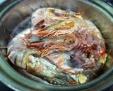 A picture of step 1 of Caramelized Tiger Prawns.