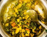A picture of step 4 of Mooli-Aloo-Matar.