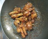 รูปขั้นตอนการทำที่ 4 ของ ปีกไก่น้ำแดง