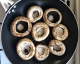 Foto del paso 3 de la receta: Keto - Champiñones rellenos