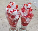A picture of step 8 of Strawberry with Fresh Cream.