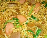 Foto langkah ke 4 dari resep Mie goreng enak sederhana 🍝🍝.
