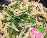 A picture of step 4 of Gluten-Free & Vegan Chinjao Rosu Noodles.