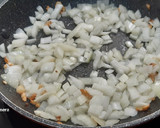 Foto del paso 1 de la receta: Arroz al horno con setas y chorizo