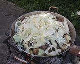 Foto del paso 4 de la receta: Estofado de Osobuco a la cerveza (a leña)