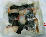 A picture of step 2 of Miso-Marinated Grilled Cod.