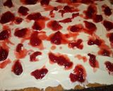 Foto del paso 3 de la receta: Pionono con crema y frutillas
