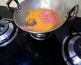 A picture of step 3 of Methi Matar Malai.