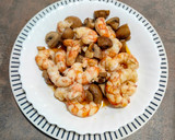 Foto del paso 3 de la receta: Gambones al ajillo con champiñones