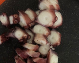 Foto del paso 5 de la receta: Merluza en salsa con pulpo y gambas