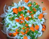 Foto del paso 2 de la receta: Cazuela de pescado de aparejo con patatas y ajos tiernos