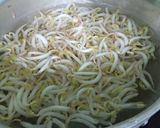 Foto langkah ke 5 dari resep Soto ayam kuah kuning (tanpa santan).