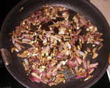 Foto del paso 1 de la receta: Garbanzos con orégano y cebolla