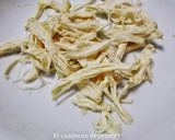 Foto del paso 5 de la receta: Flautas de pollo o Tacos dorados