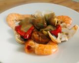 Foto del paso 6 de la receta Alcachofas con langostinos y almejas
