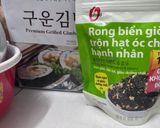 Hình bước làm 1 của món Cơm cuộn bông cải xanh