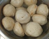 A picture of step 9 of Dahi Bhalla in Appampatra.