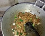 Foto langkah ke 6 dari resep Kwetiau Goreng.