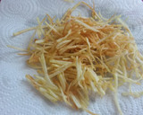 Foto del paso 5 de la receta: Habas con bacalao y patatas paja