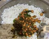 A picture of step 2 of Dadpe poha.