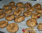 A picture of step 4 of Wholemeal biscuits with raisins, walnuts and honey.
