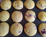 Foto langkah ke 4 dari resep Raspberry Muffins.