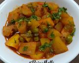 A picture of step 4 of Sweet Potato - Green Peas Sabzi.