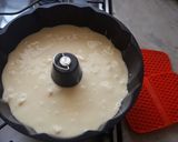 Foto del paso 4 de la receta: Torta invertida de manzana (sin horno)