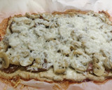 Foto del paso 4 de la receta: Pizza Champiñón con base de pollo