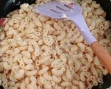 Foto langkah ke 7 dari resep Macaroni Schotel Panggang Ekonomis.