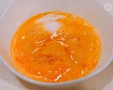 A picture of step 17 of Fluffy and Creamy Omurice with Demi-Glace Sauce.