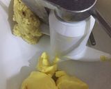 Foto langkah ke 1 dari resep Donat tape.