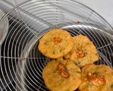 Foto langkah ke 7 dari resep Pia Pia Udang Semarangan.