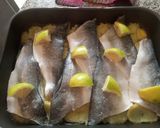 Foto del paso 7 de la receta: Filetes de Lubina al horno con Limón y patatas