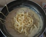 Foto langkah ke 8 dari resep Creamy Fettucine Carbonara <50rb by ama(R)sak.
