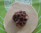 Foto langkah ke 5 dari resep Pastel Panggang Pisang Coklat Keju.