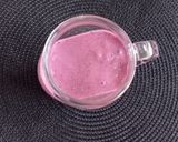 Foto del passaggio 3 della ricetta Milkshake ai frutti di bosco