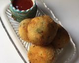 A picture of step 4 of Potato cheese balls.