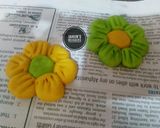 A picture of step 5 of Flower Cookie.