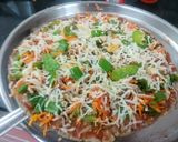 महाराष्ट्रीयन स्टाईल फ्युजन चिजी भाकरीझा (bhakri pizza recipe in marathi) रेसिपी स्टेप 8 फोटो 