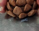 A picture of step 4 of Chocos pine delight.