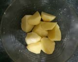 Foto langkah ke 1 dari resep Ayam Kentang Kuah santan.